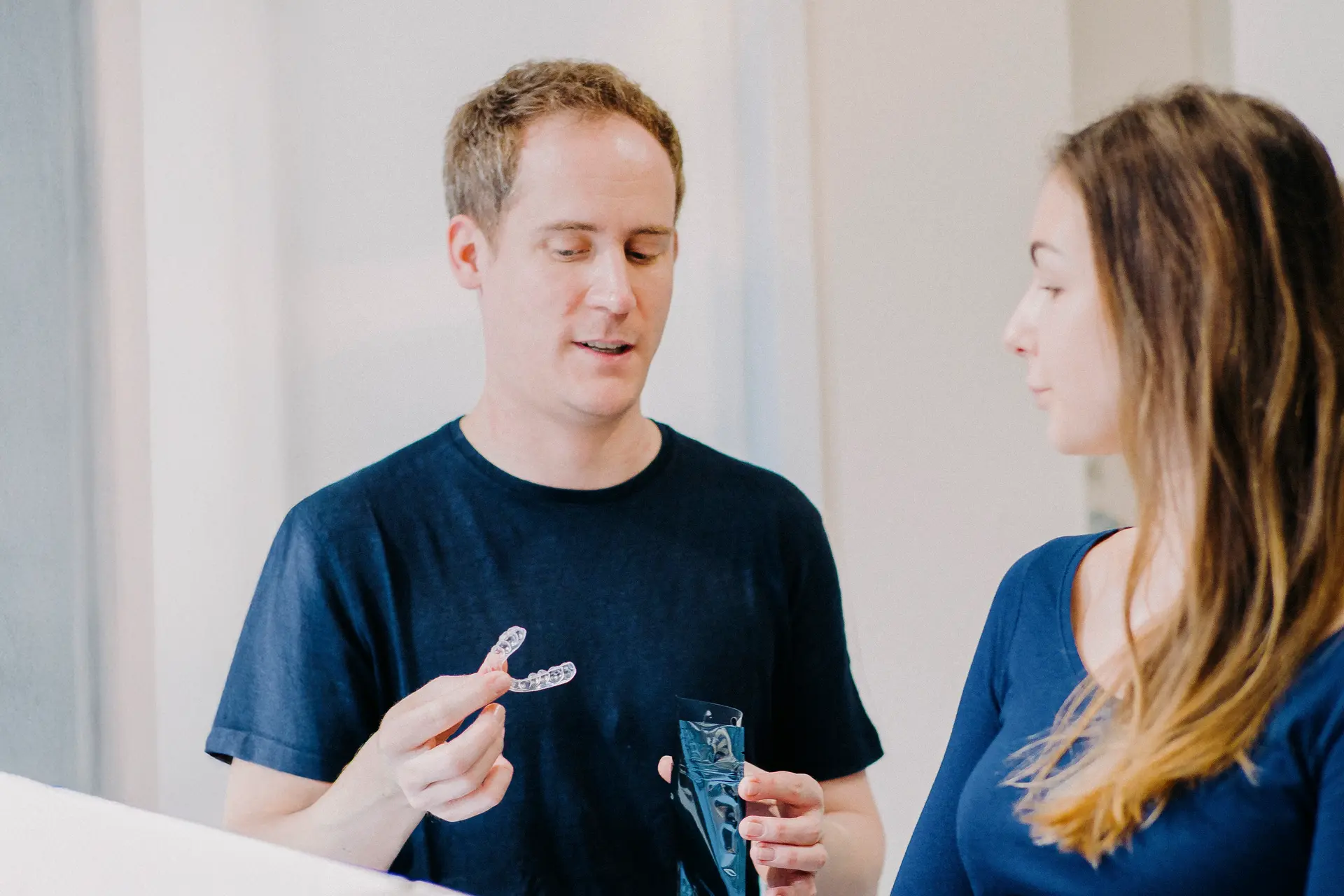 Dr. Moritz Arndts in einer Behandlung 